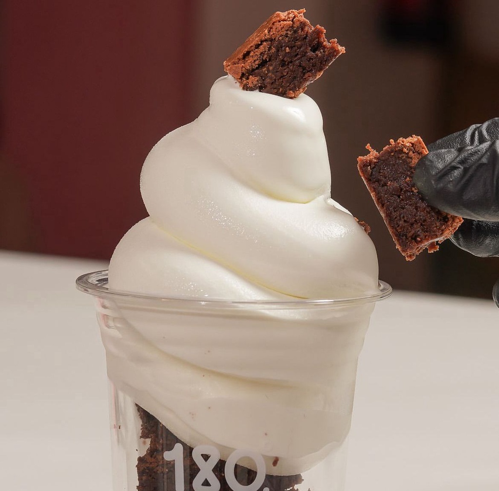 براونيز ايس كريم كوب BROWNIES ICE CREAM CUP